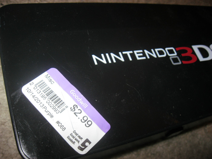 Man's Finds Something Incredible In A Nintendo 3DS Case (15 pics)