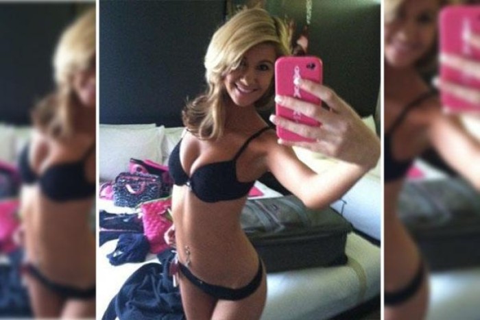 These Sexy Selfies Are Exactly What You Need Right Now (33 pics)