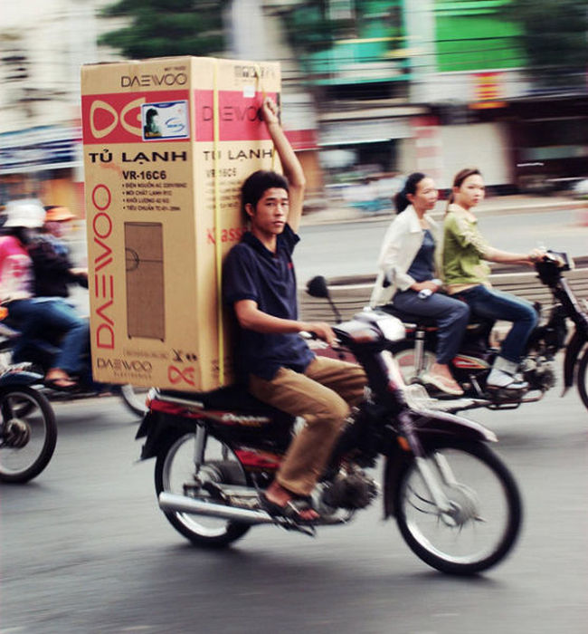 These People Prove That Anything Can Be Transported On A Motorcycle (27 pics)