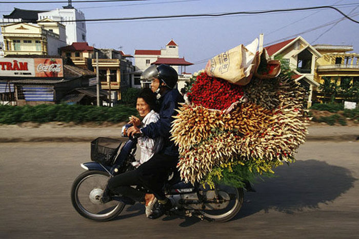 These People Prove That Anything Can Be Transported On A Motorcycle (27 pics)