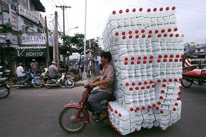 These People Prove That Anything Can Be Transported On A Motorcycle (27 pics)