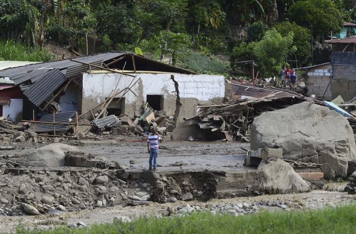 Mudslide Destroys Colombian Village And Leaves 50 Dead (18 pics)