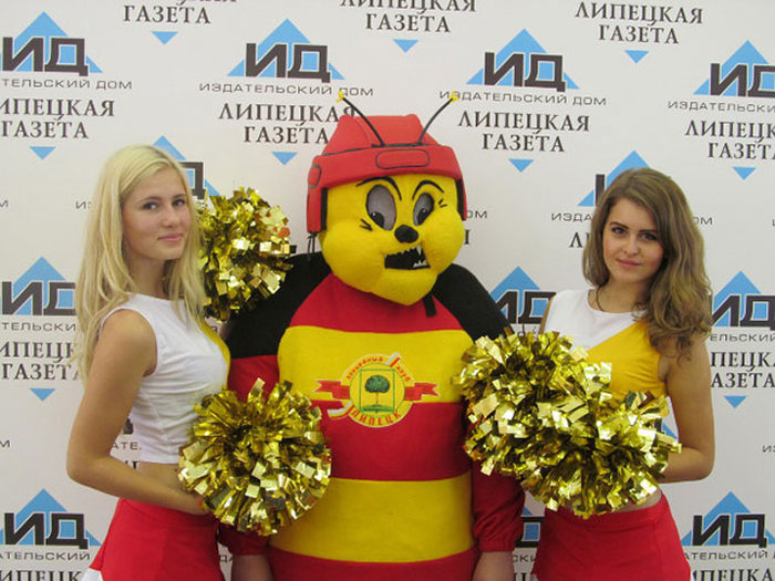 These Horrible Mascots Are The Worst (18 pics)