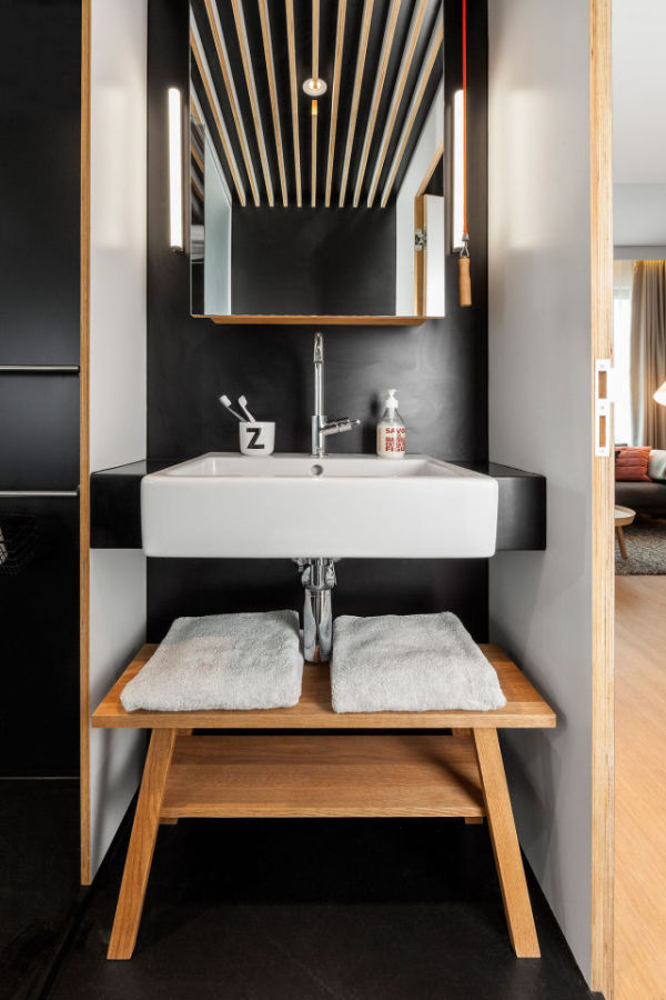 This Small Loft In Amsterdam Is The Perfect Living Space (14 pics)