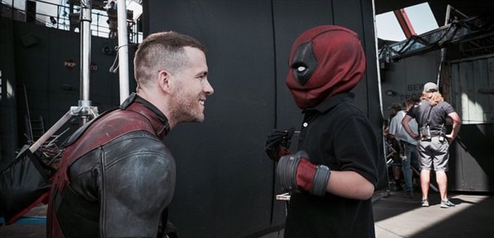 Ryan Reynolds Granted This Boy's Wish When He Visited The Deadpool Set (2 pics)