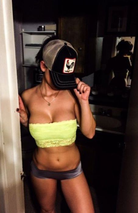 Busty Girls Know How To Get Your Attention (38 pics)