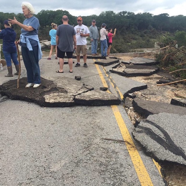 Devastating Floods And Tornadoes Roll Through Texas And Oklahoma (18 pics)