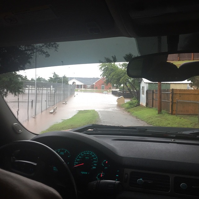 Devastating Floods And Tornadoes Roll Through Texas And Oklahoma (18 pics)
