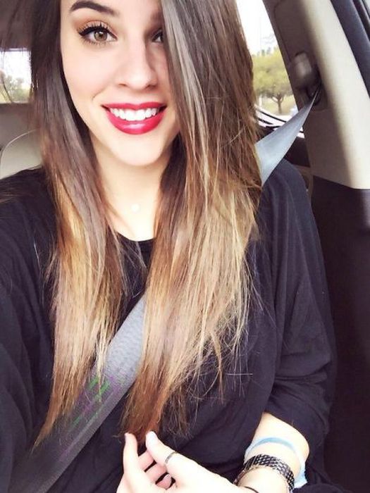 Girls With Red Lips That Have Mastered The Art Of Seduction (40 pics)