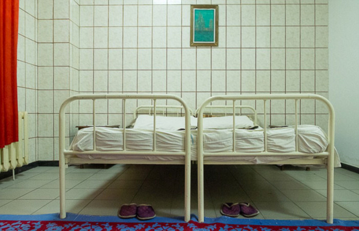 Rooms Where Romanian Prison Inmates Have Conjugal Visits (20 pics)