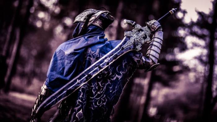 This Artorias Cosplay Is Extreme (11 pics)