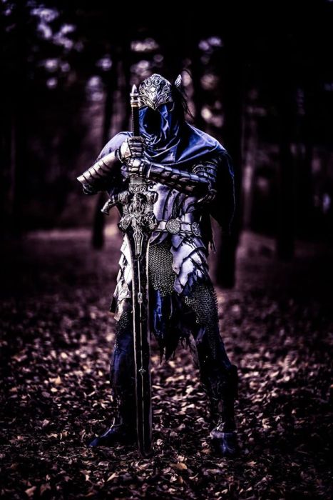 This Artorias Cosplay Is Extreme (11 pics)