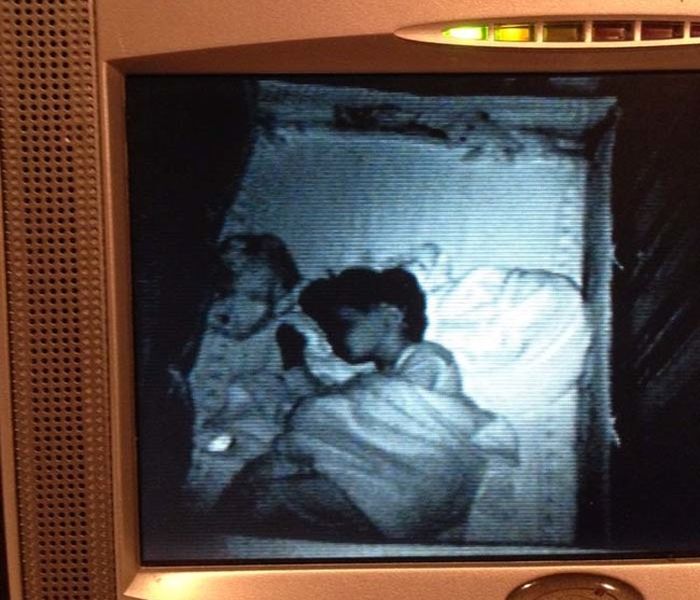 Sometimes Baby Monitors Capture The Creepiest Moments (13 pics)