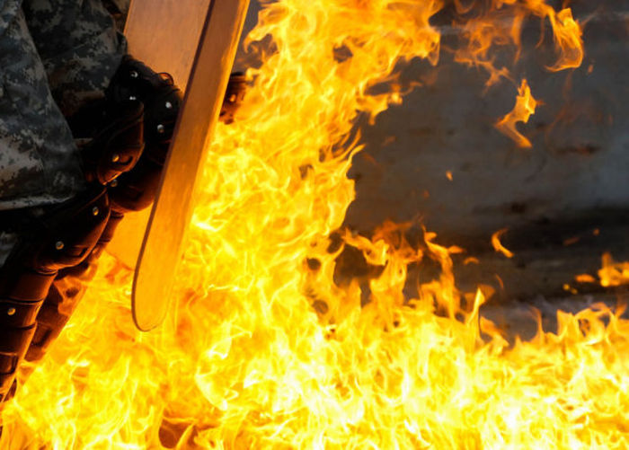 Military Units Face A Real Fire Fight While Training (25 pics)