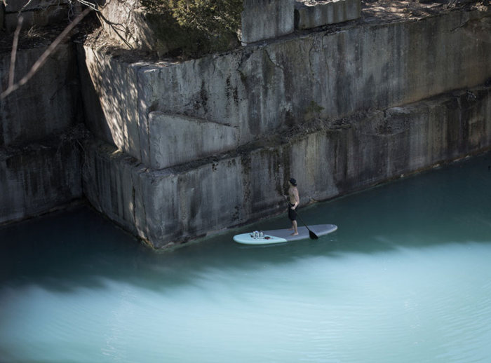 Hawaiian Artist Paints Incredible Seaside Murals While On A Surfboard (10 pics)