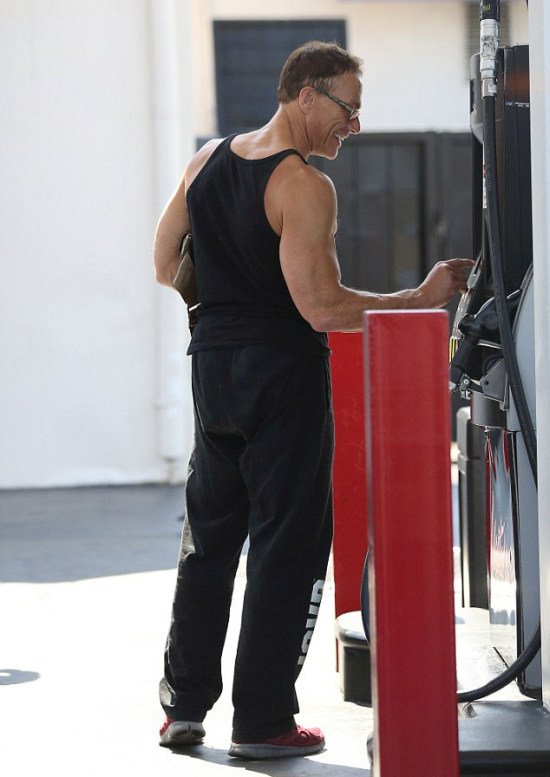 Jean-Claude Van Damme Is Still Jacked At Age 54 (7 pics)