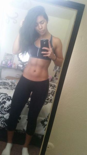 You're Going To Want To Hit The Gym After Seeing These Girls In Sports Bras (38 pics)
