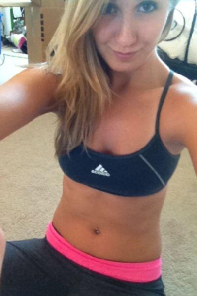 You're Going To Want To Hit The Gym After Seeing These Girls In Sports Bras (38 pics)