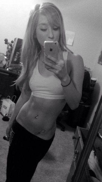 You're Going To Want To Hit The Gym After Seeing These Girls In Sports Bras (38 pics)