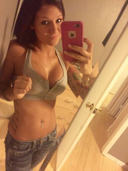 You're Going To Want To Hit The Gym After Seeing These Girls In Sports Bras (38 pics)