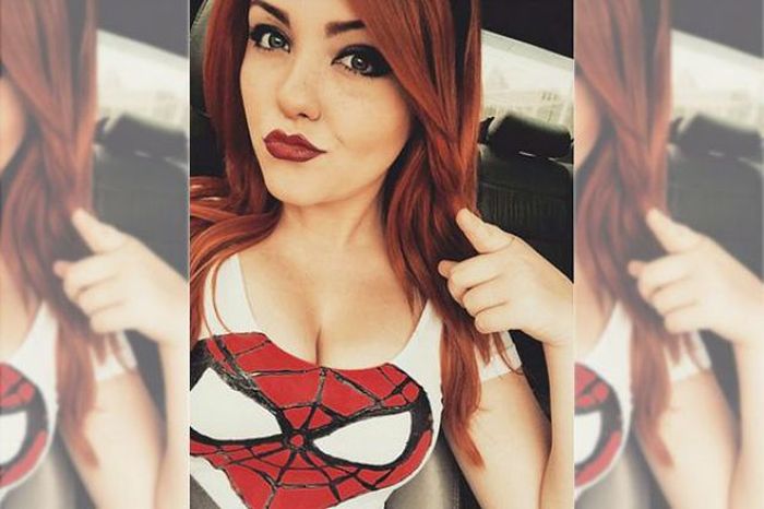 There's Just Something So Hot About Geeky Girls (38 pics)