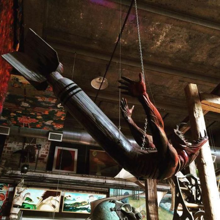 There's No Way To Explain What's Going On Here  (40 pics)