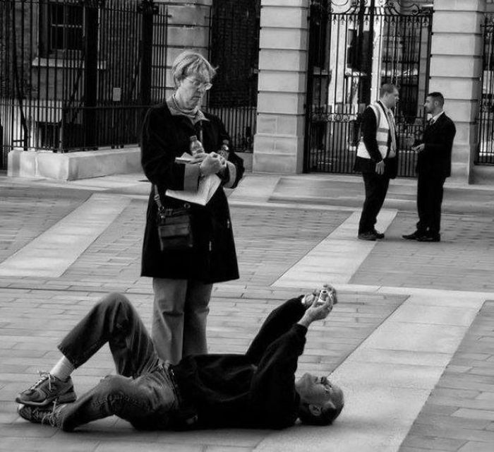 There's No Way To Explain What's Going On Here  (40 pics)