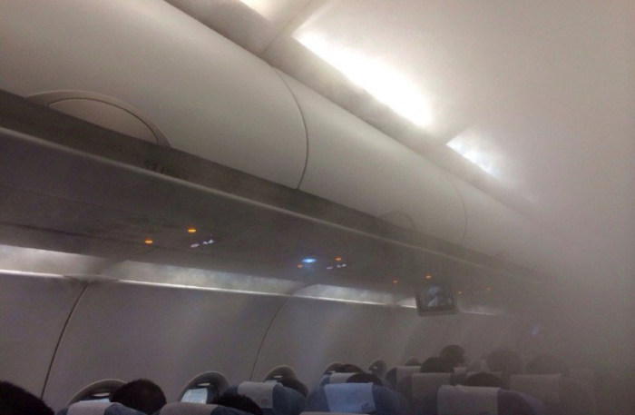 Airplane Cabin Turns Into A Sauna As It Becomes Engulfed In Steam (9 pics)