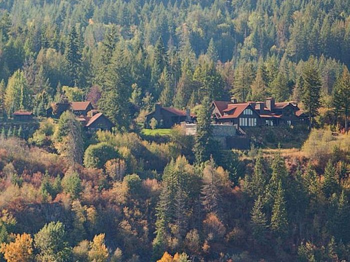 This 48 Acre Ranch In Idaho Is Perfect For Nature Lovers (18 pics)