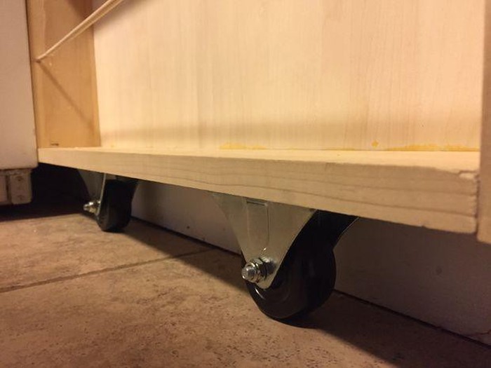 This Hidden Pantry Is Genius (14 pics)