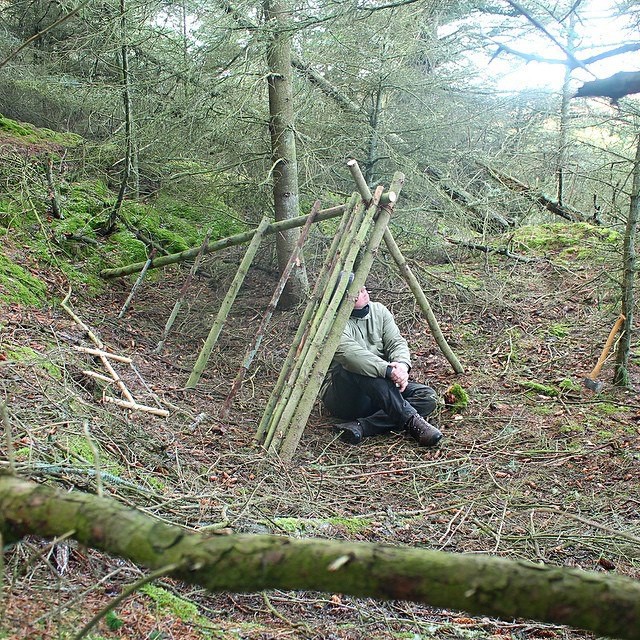 How To Build A DIY Shelter (10 pics)