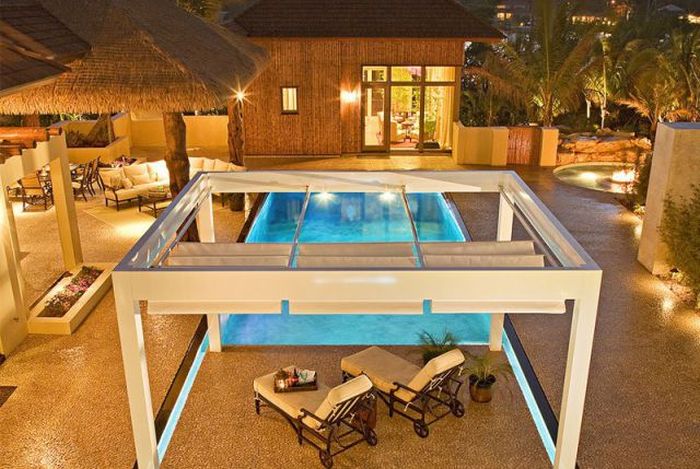 This Seafront Mansion In Florida Is Absolutely Stunning (16 pics)
