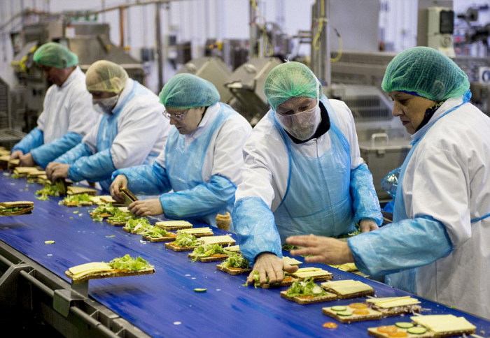 Britain's Biggest Sandwich Factory Makes Three Million Sandwiches A Week (21 pics)