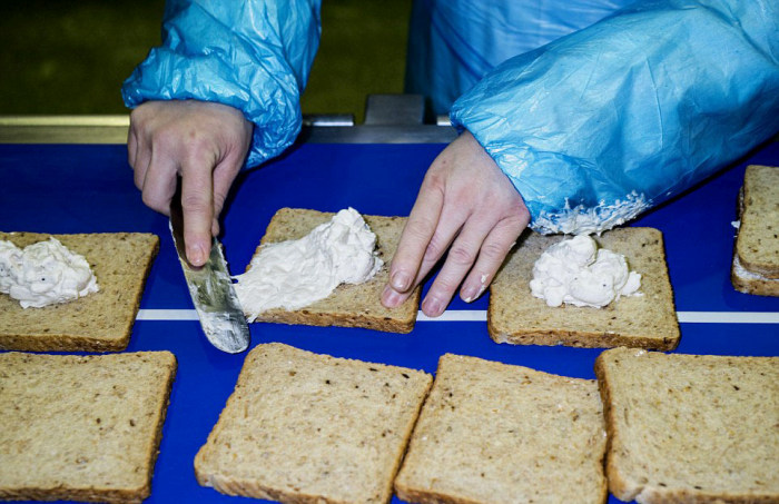 Britain's Biggest Sandwich Factory Makes Three Million Sandwiches A Week (21 pics)