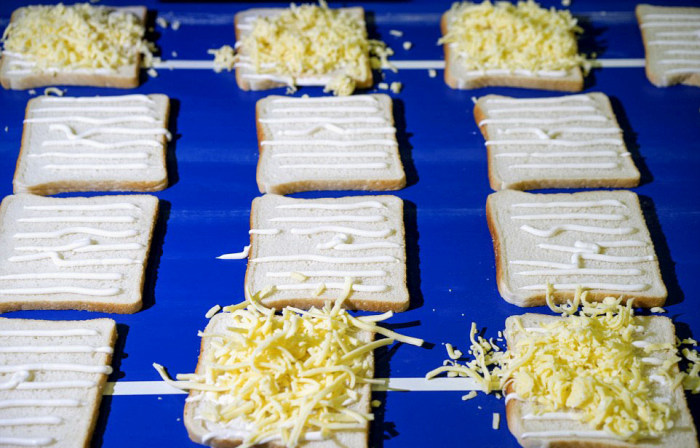 Britain's Biggest Sandwich Factory Makes Three Million Sandwiches A Week (21 pics)