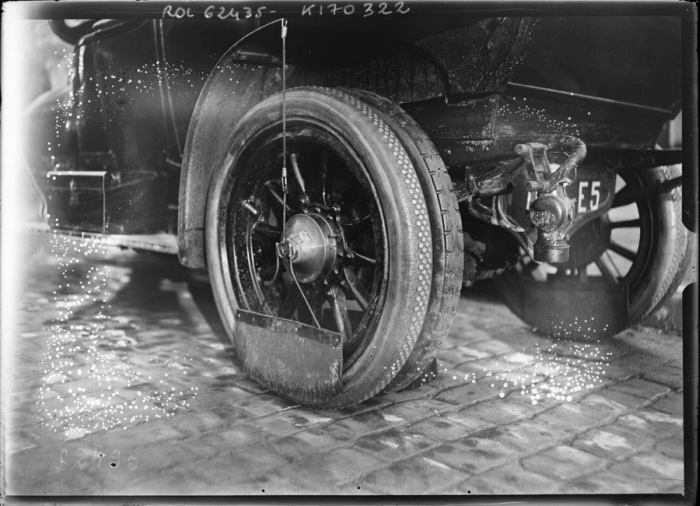 Mud Flaps Looked Very Different In 1912 (12 pics)