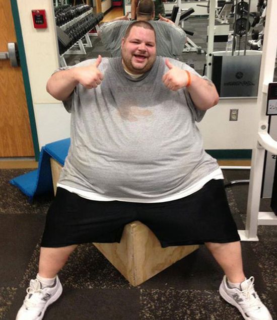 Man Loses Over 400 Pounds Using Taylor Swift Songs As Inspiration (6 pics)
