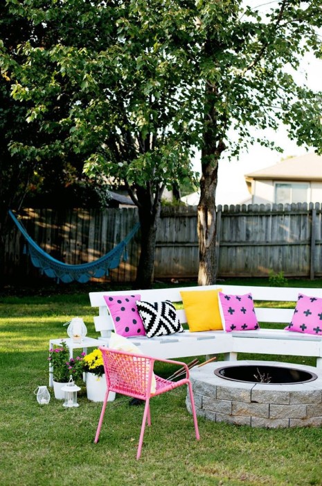 Man Builds Backyard Furniture For Only $125 (17 pics)