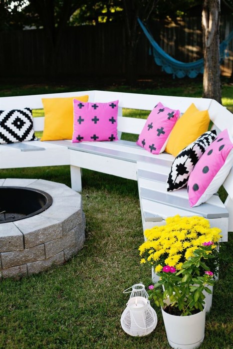 Man Builds Backyard Furniture For Only $125 (17 pics)