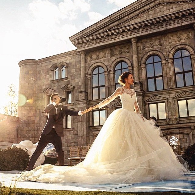 The #FollowMeTo Couple Take A Walk Down The Aisle At Their Own Wedding  (10 pics)