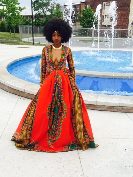 This Prom Queen Went Viral With Her Homemade Prom Dress (5 pics)
