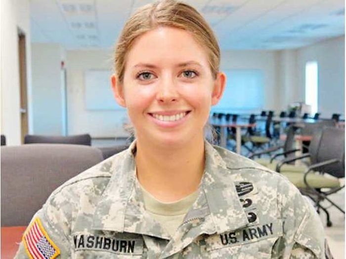 Rachel Washburn, From NFL Cheerleader to US Military (13 pics)