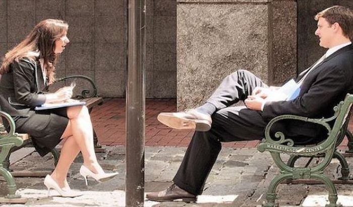Look For These Signs If You're Trying To Spot The Liars In The Room (24 pics)