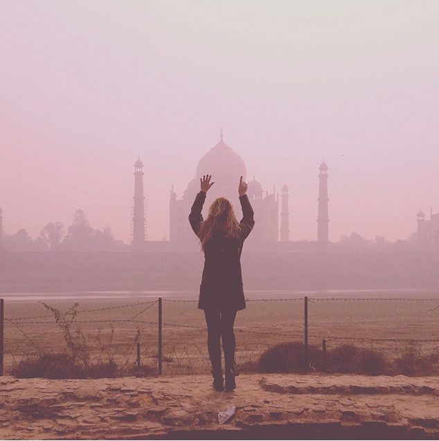 After Having A Rough Year This Woman Decided To Travel The World (10 pics)