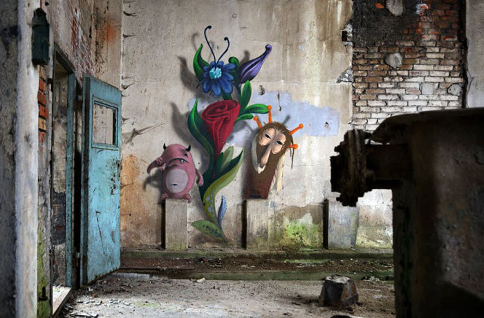 An Artist In Berlin Is Painting Monster Murals Inside Abandoned Buildings (19 pics)