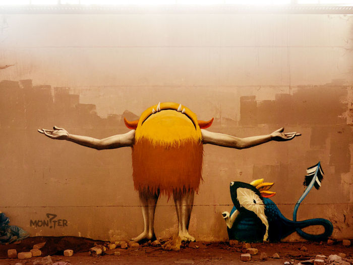 An Artist In Berlin Is Painting Monster Murals Inside Abandoned Buildings (19 pics)