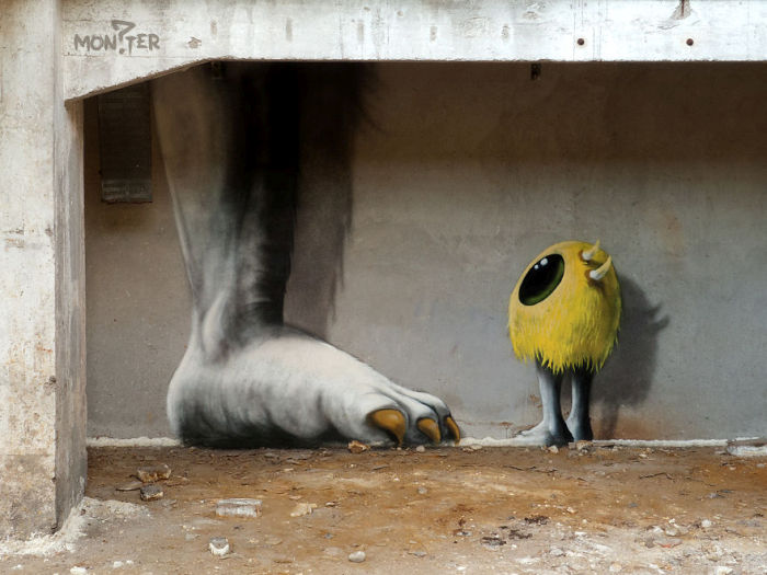 An Artist In Berlin Is Painting Monster Murals Inside Abandoned Buildings (19 pics)