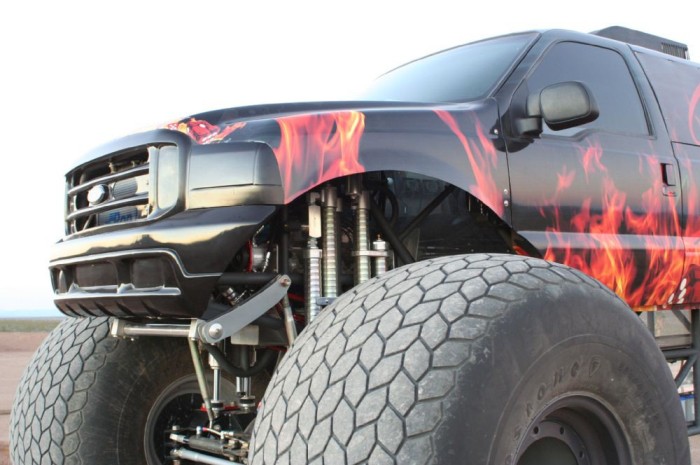 What It Looks Like When A Monster Truck Becomes A Limousine (9 pics)