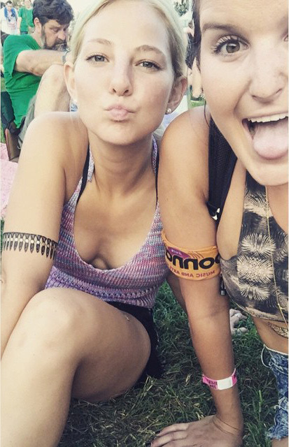 The Hottest Babes From Bonnaroo 2015 (39 pics)