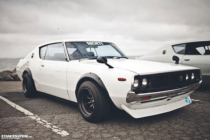This Post Is For Anyone That Truly Appreciates A Beautiful Car (33 pics)